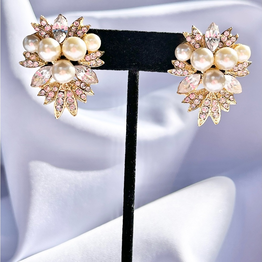 Stunning VTG  Gold Tone, Faux Pearls and Clear Rhinestones Stud Earrings